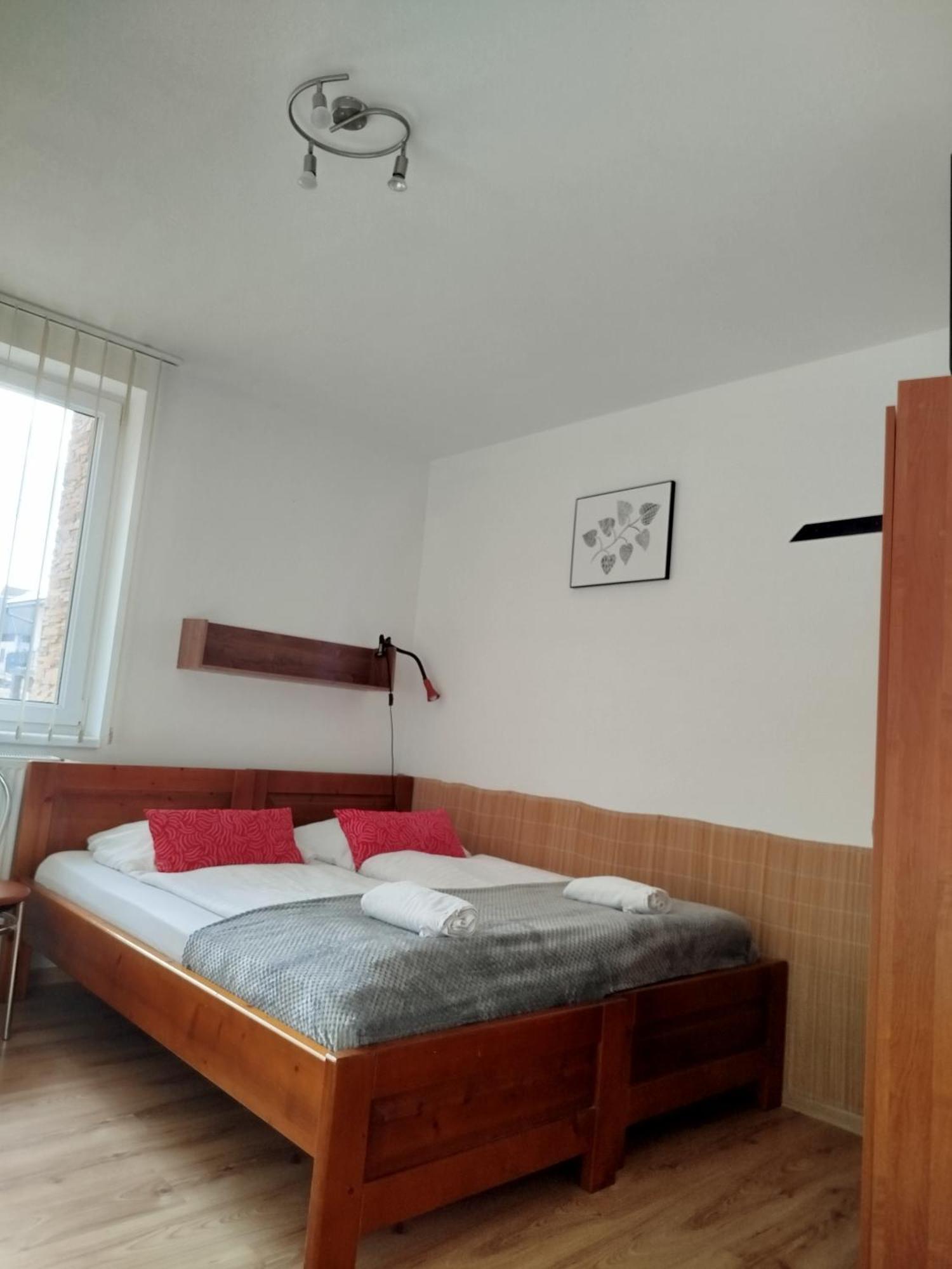 Guest House Kovalik Sucha Hora Exterior photo